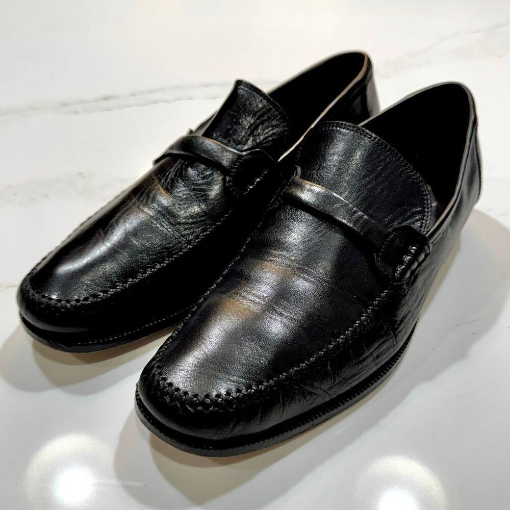 Bruno Magli PORRO black Glove Leather Loafers. Black. Size 9M.